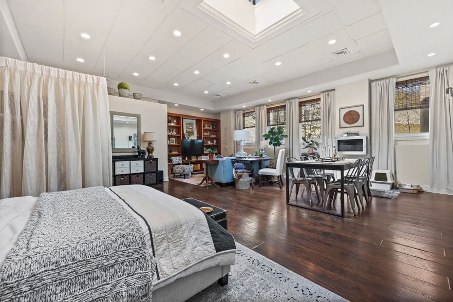 More Photos Of 49 Wall St, Norwalk Storefront Retail Office For Sale