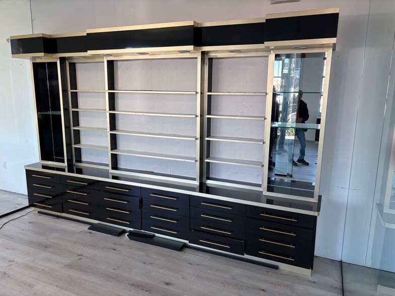 More Photos Of 9972 Westminster Ave, Garden Grove Freestanding For Lease