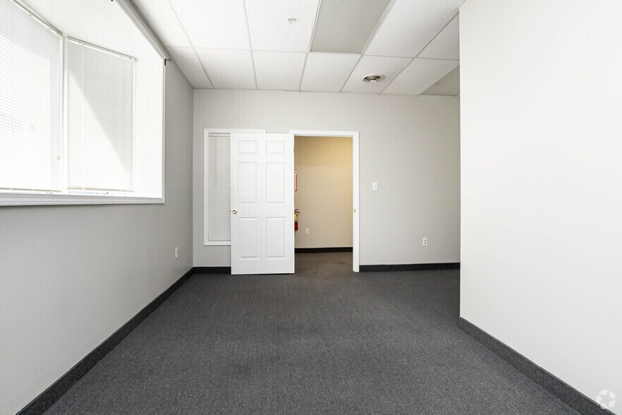 More Photos Of 338 Harris Hill Rd, Buffalo Office For Lease