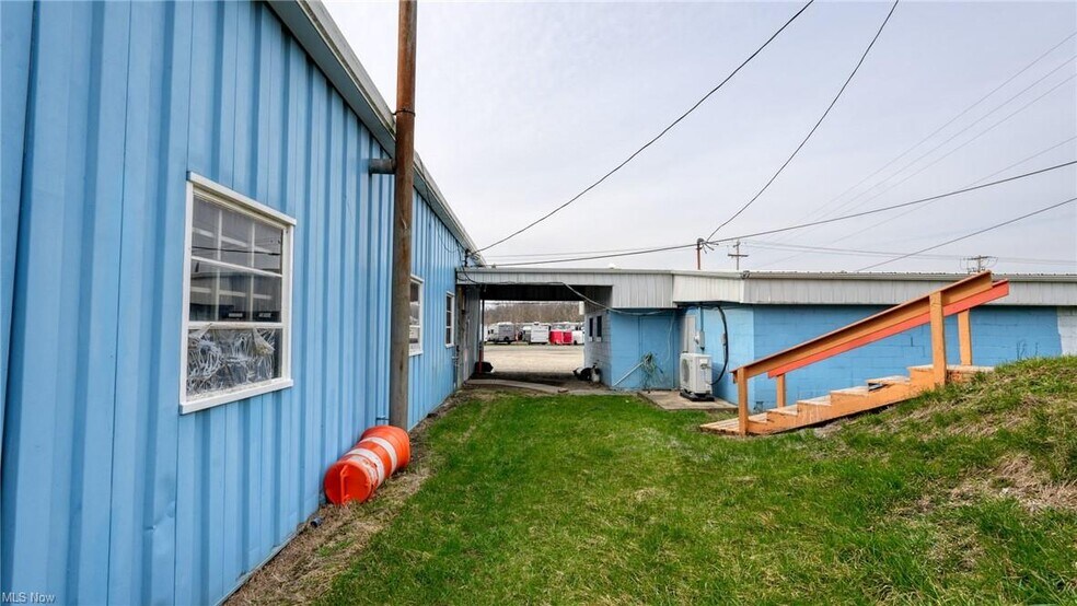 More Photos Of 11445 E Pike Rd, Cambridge Light Manufacturing For Lease