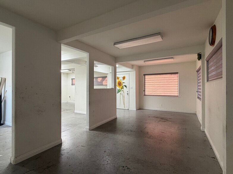 More Photos Of 649-655 W Commonwealth Ave, Fullerton Office For Sale