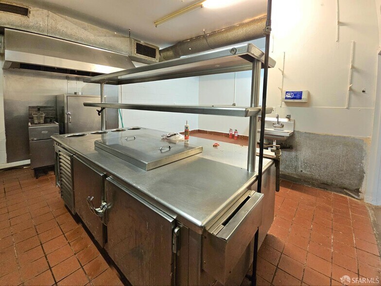 More Photos Of 823 Webster St, Oakland Storefront Retail Residential For Sale