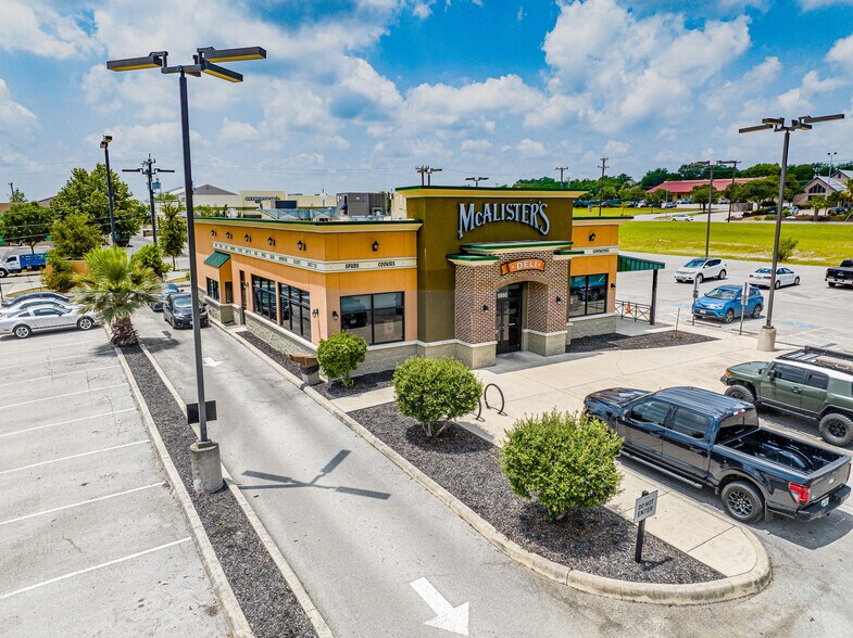 Primary Photo Of 5880 De Zavala Rd, San Antonio Fast Food For Sale