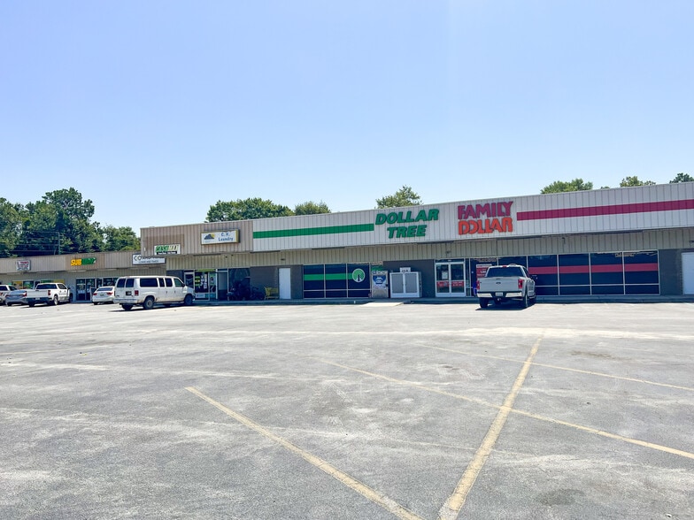 More Photos Of 646 Main St N, Pearson Storefront For Sale