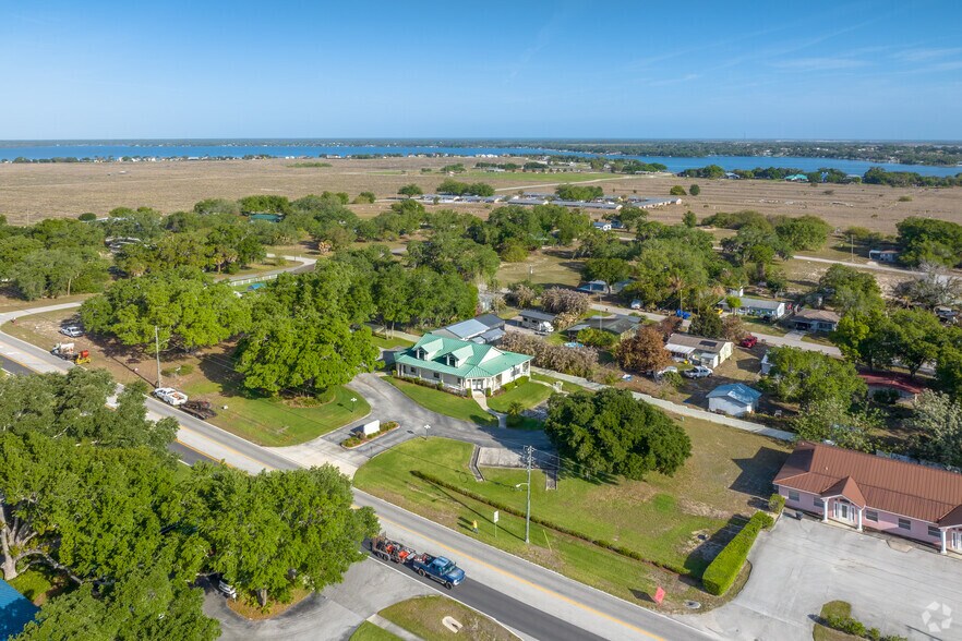 More Photos Of 405 W Interlake Blvd, Lake Placid Office For Sale