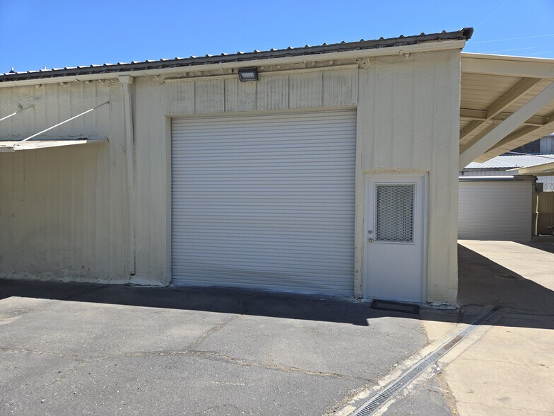 More Photos Of 10 Daisy Ave, Lodi Warehouse For Lease