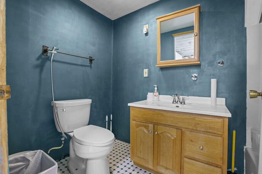 More Photos Of , Minneapolis General Retail For Sale