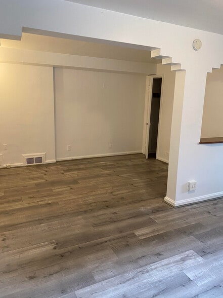 More Photos Of 877 Ludlow, Cincinnati Apartments For Sale