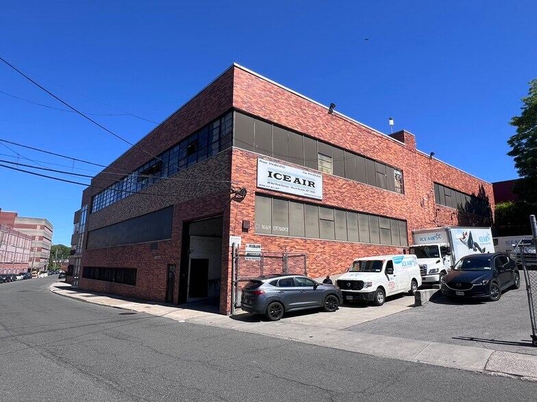 Primary Photo Of 80 Hartford Ave, Mount Vernon Warehouse For Lease
