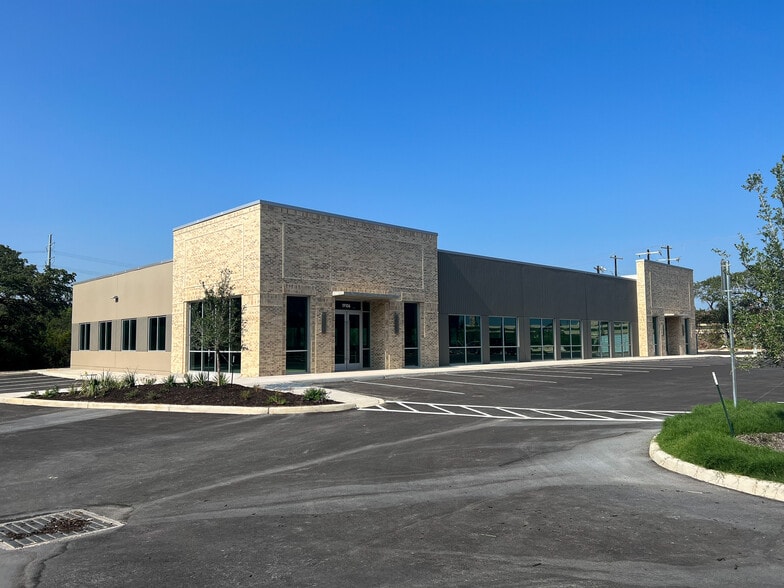 More Photos Of 19106 N Highway 281, San Antonio Medical For Lease