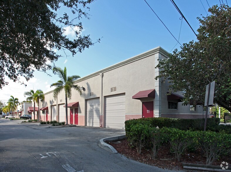 More Photos Of 1011 NW 51st St, Fort Lauderdale Unknown For Lease