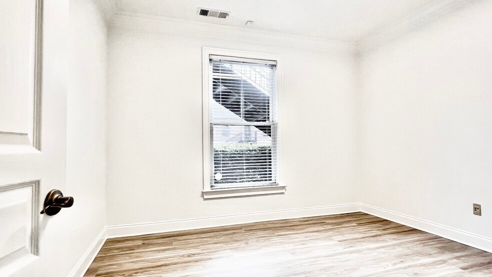 More Photos Of 4080 McGinnis Ferry Rd, Alpharetta Office For Sale