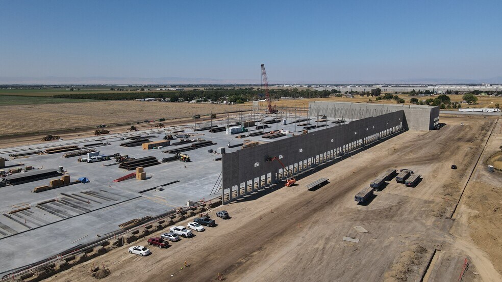 More Photos Of 6201 S Newcastle Rd, Stockton Warehouse For Lease