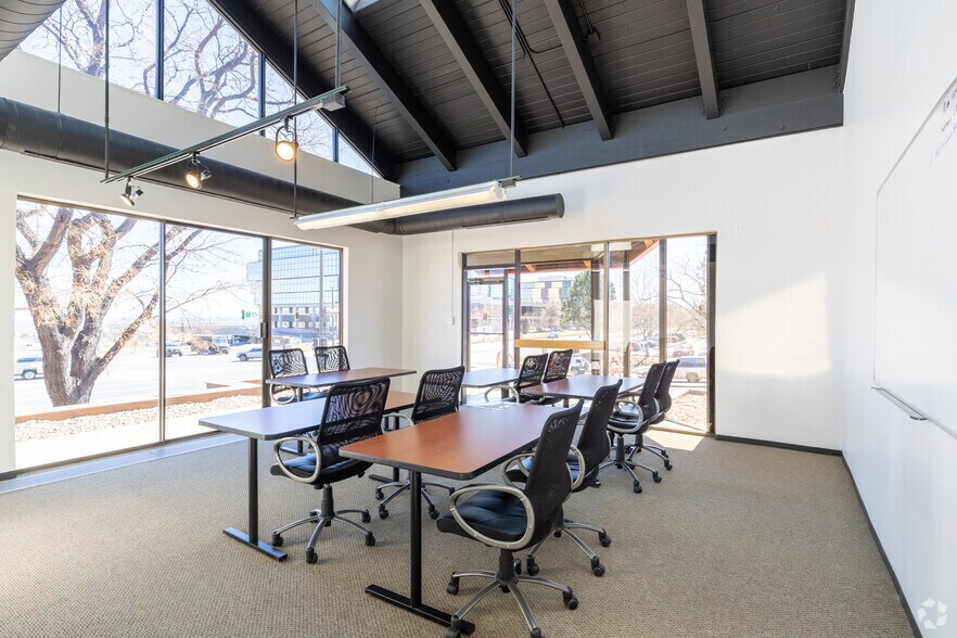 More Photos Of 445 Union Blvd, Lakewood Office For Lease