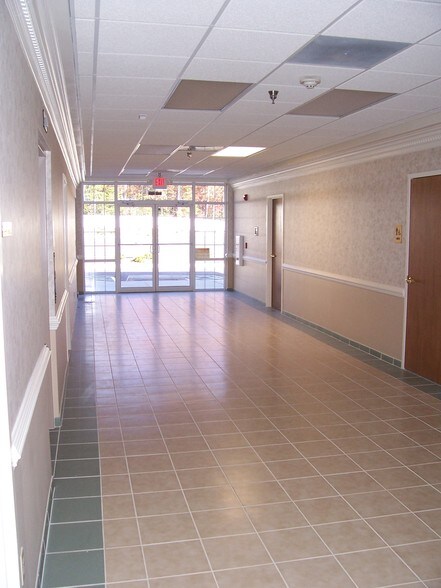 More Photos Of 23076 Three Notch Rd, California Office For Lease