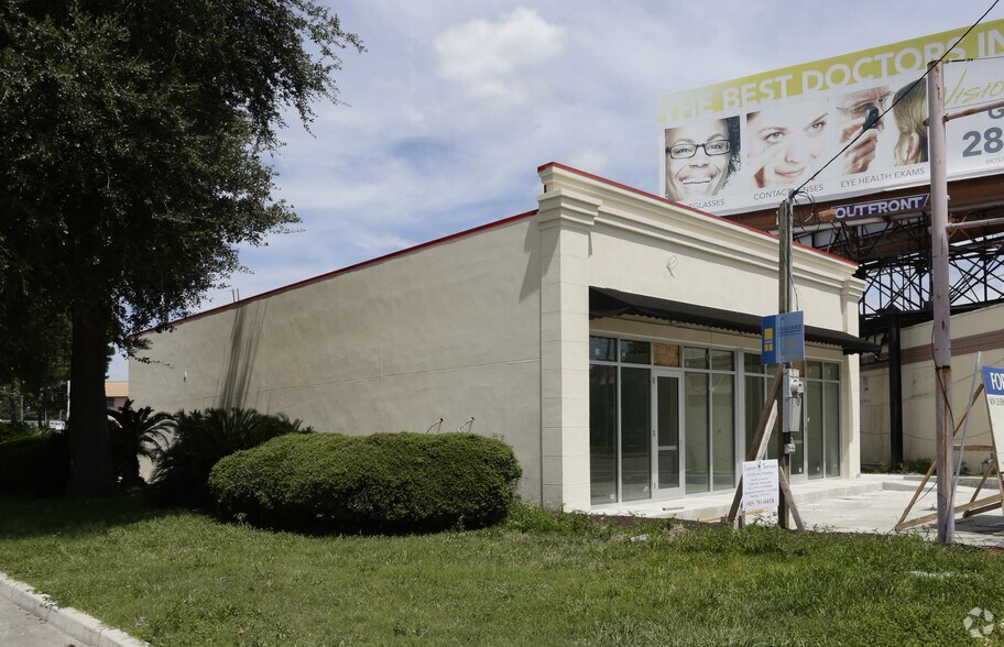More Photos Of 3239-3241 Gentilly Blvd, New Orleans Freestanding For Lease