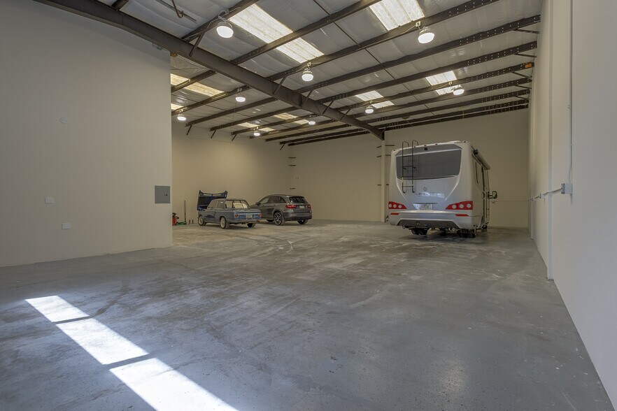 More Photos Of 2995 Dutton Ave, Santa Rosa Warehouse For Lease