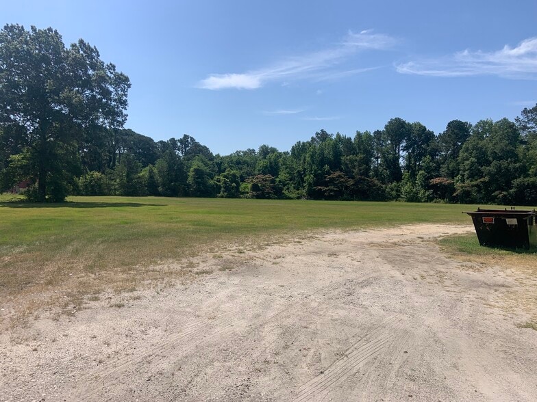 More Photos Of 117 Race Track Rd, Hartsville Self Storage For Sale