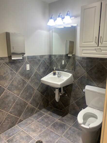 More Photos Of 2717 N Highway 89, Pleasant View Medical For Lease