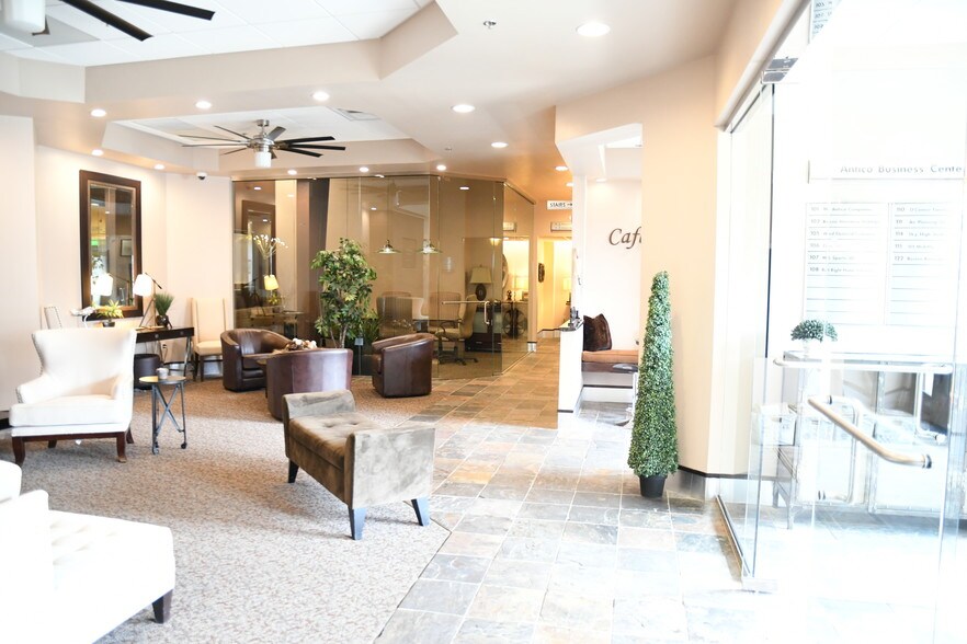 More Photos Of 289 Elm St, Marlborough Warehouse For Lease