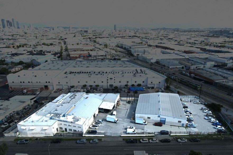 More Photos Of 1623-1643 E 22nd St, Los Angeles Warehouse For Lease