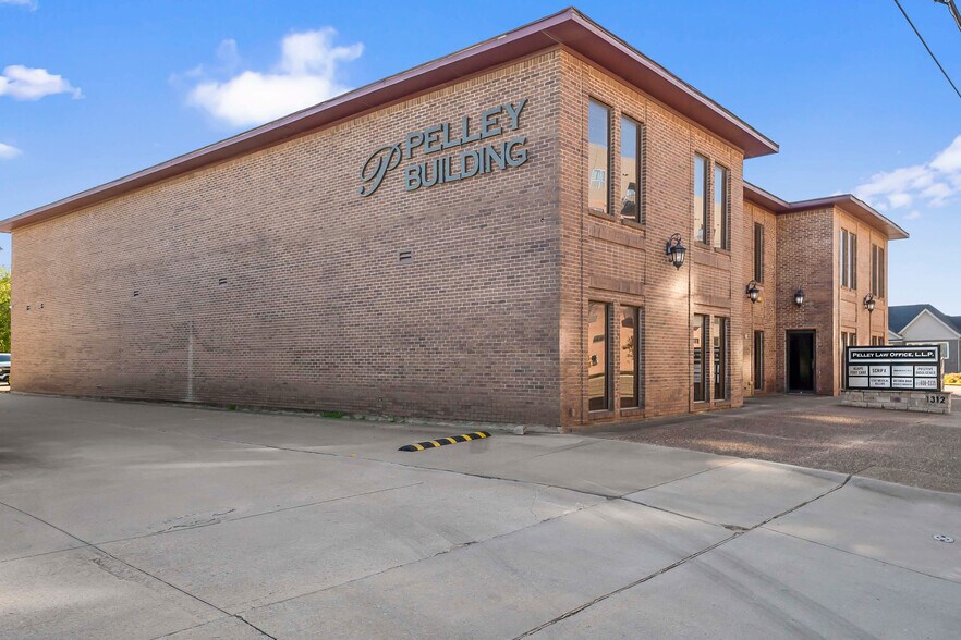 More Photos Of 1312 E 14th St, Plano Office For Lease