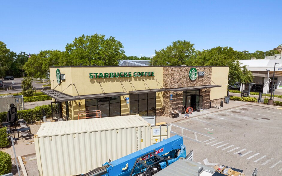 More Photos Of 1920 Bloomingdale Ave, Valrico Freestanding For Sale