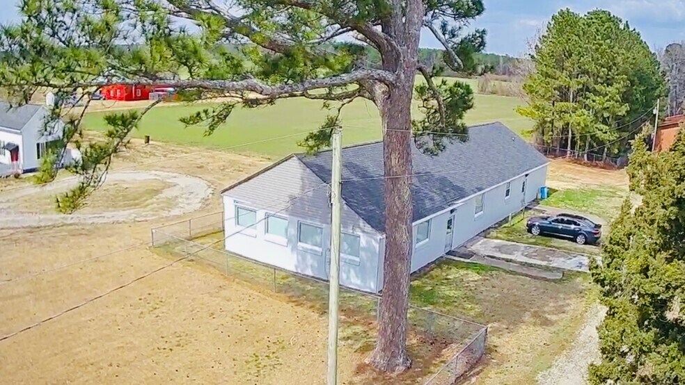 More Photos Of 2677 NC-903 Hwy, Stokes Sports And Entertainment For Sale