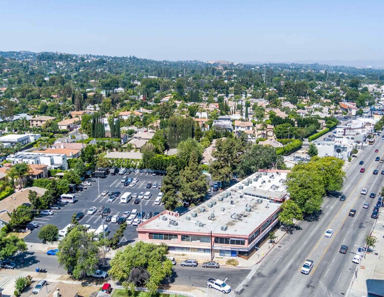 More Photos Of 18330-18350 Ventura Blvd, Tarzana Office For Lease