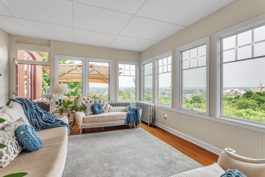 More Photos Of 270 Maple St, Springfield Hospitality For Sale