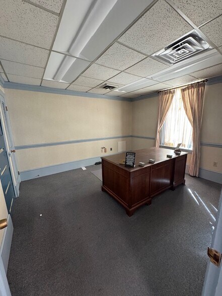 More Photos Of 2770 Riverside Dr, Bassett Bank For Sale