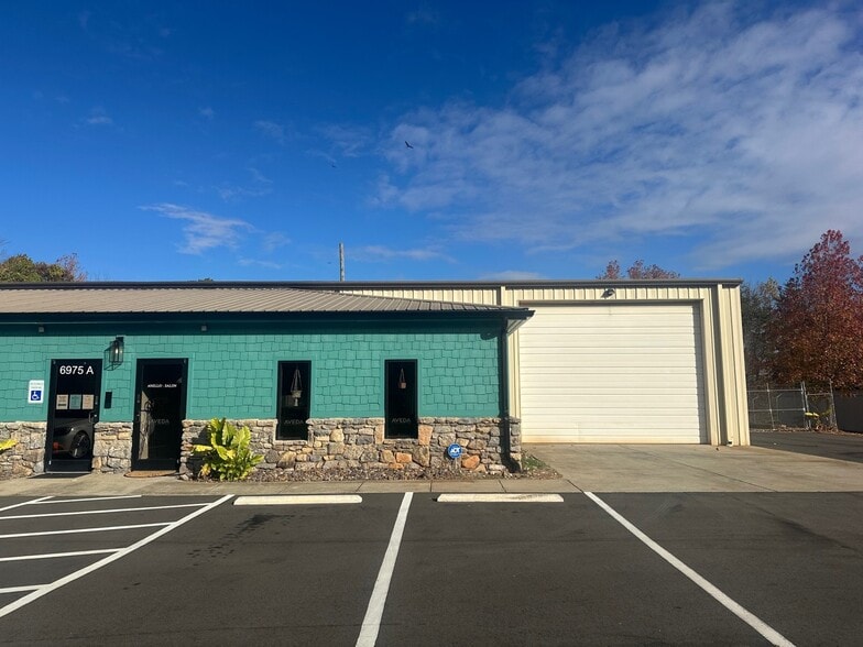 Primary Photo Of 6975 Campground Rd, Denver Warehouse For Lease