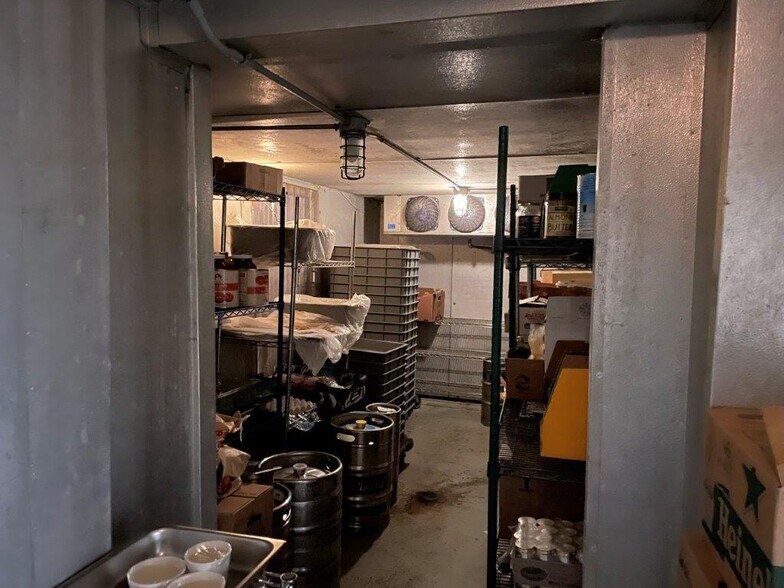 More Photos Of 834 Federal Rd, Brookfield General Retail For Lease