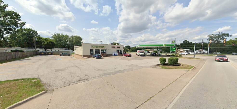 More Photos Of 105 W 1st Ave, Coal Valley Service Station For Lease