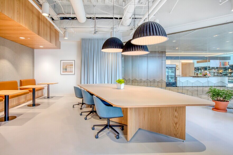 More Photos Of 301 Grant St, Pittsburgh Coworking Space