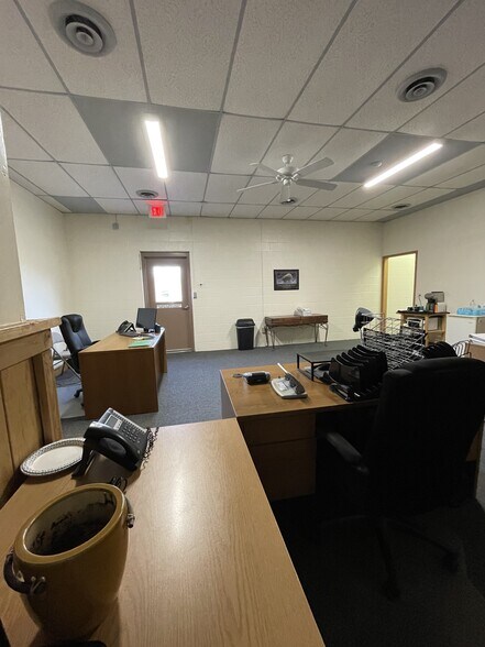 More Photos Of 1440 Waterville Monclova Rd, Waterville Office For Lease