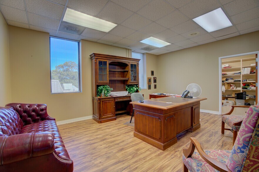 More Photos Of 315 W 10th St, Rome Medical For Sale