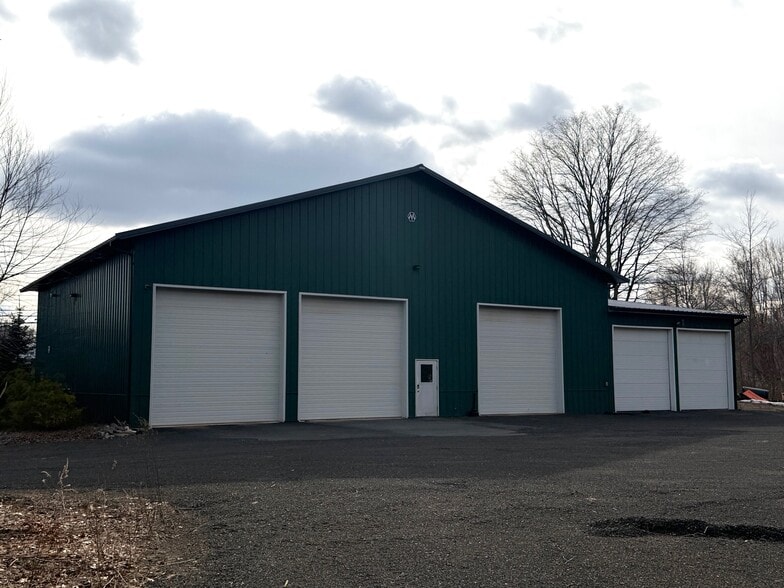 Primary Photo Of 2 Bennett St, Suffield Warehouse For Lease