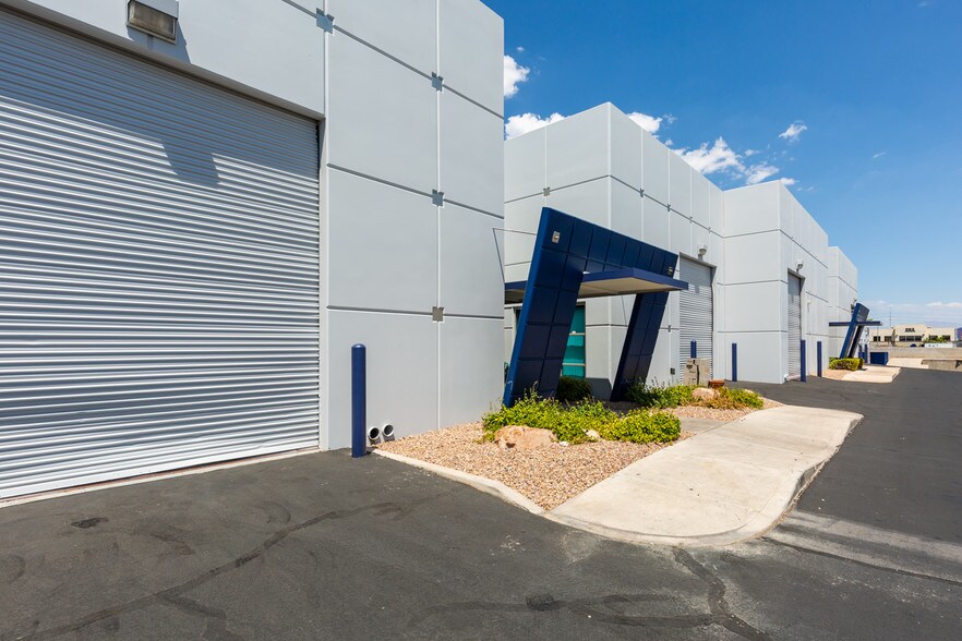 More Photos Of 3720 W Oquendo Rd, Las Vegas Warehouse For Lease