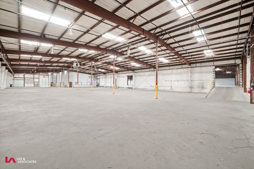 More Photos Of 983 Industrial Park Dr, Marietta Warehouse For Lease