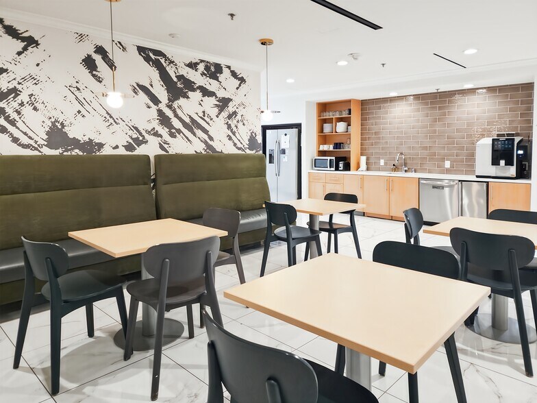 More Photos Of 3111 Camino del Rio N, San Diego Coworking Space