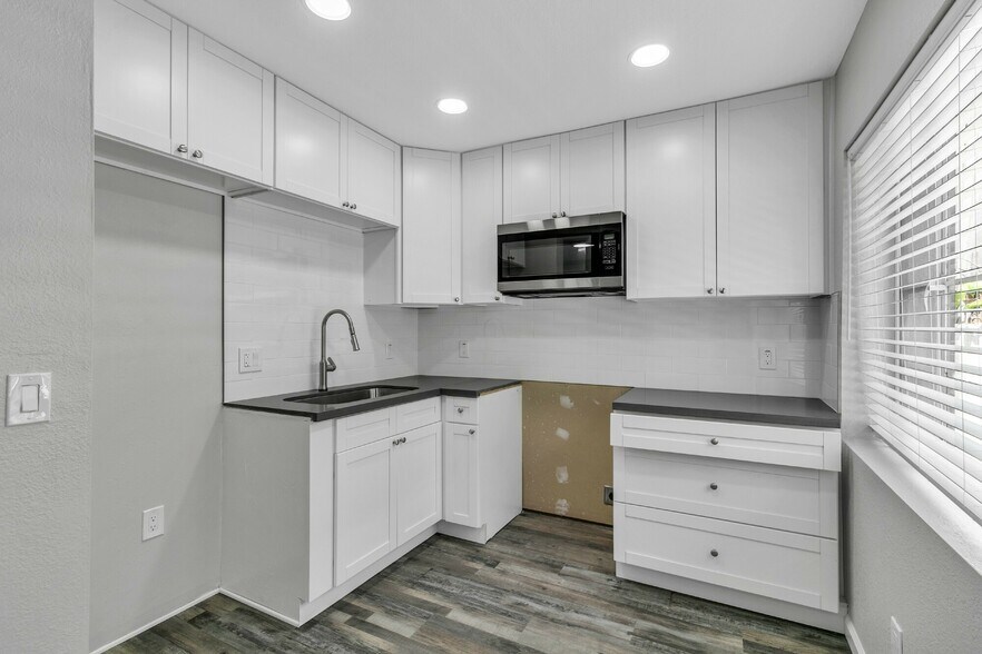 More Photos Of 1919 Curtis St, Berkeley Apartments For Sale