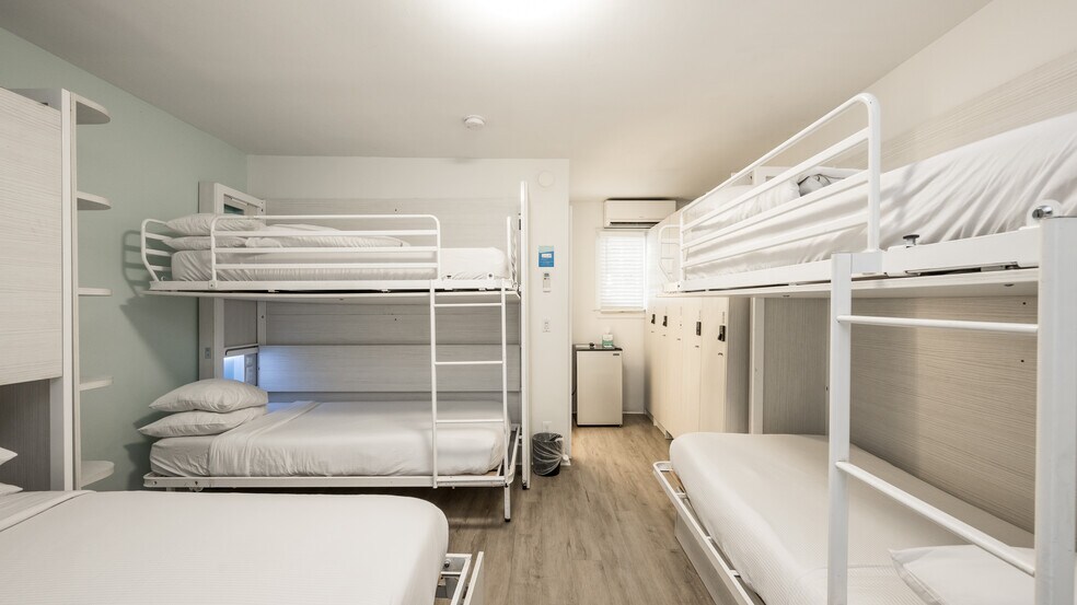 More Photos Of 823 Fleming St, Key West Hotel For Sale