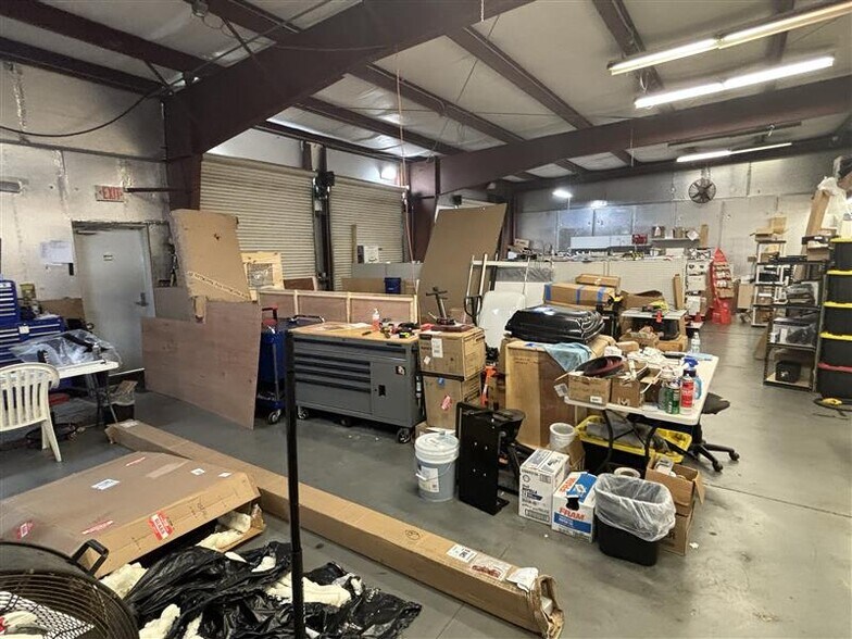 More Photos Of 4369 Tamiami Trl, Port Charlotte Auto Dealership For Lease