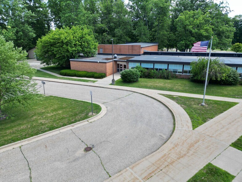 More Photos Of 11218 N Linden Rd, Clio Schools For Sale