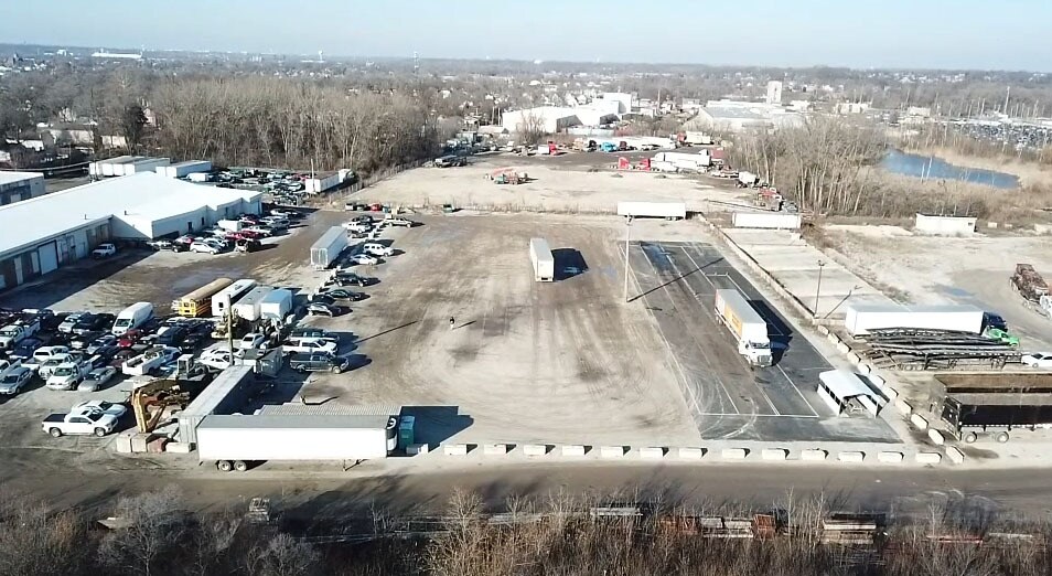 More Photos Of 804 Grant Ave, Joliet Warehouse For Lease