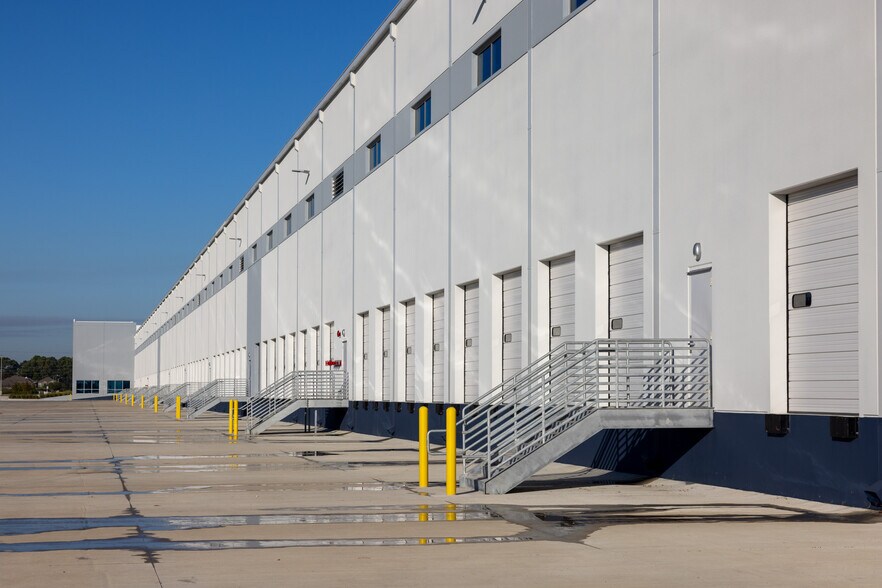 More Photos Of Beltway 8 and N. Lake Houston Pkwy, Houston Unknown For Lease