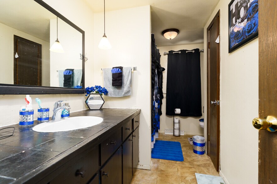 More Photos Of 210 Anderson Ln, Belleville Multifamily For Sale