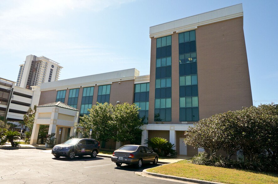 More Photos Of 501 N Grandview Ave, Daytona Beach Medical For Lease