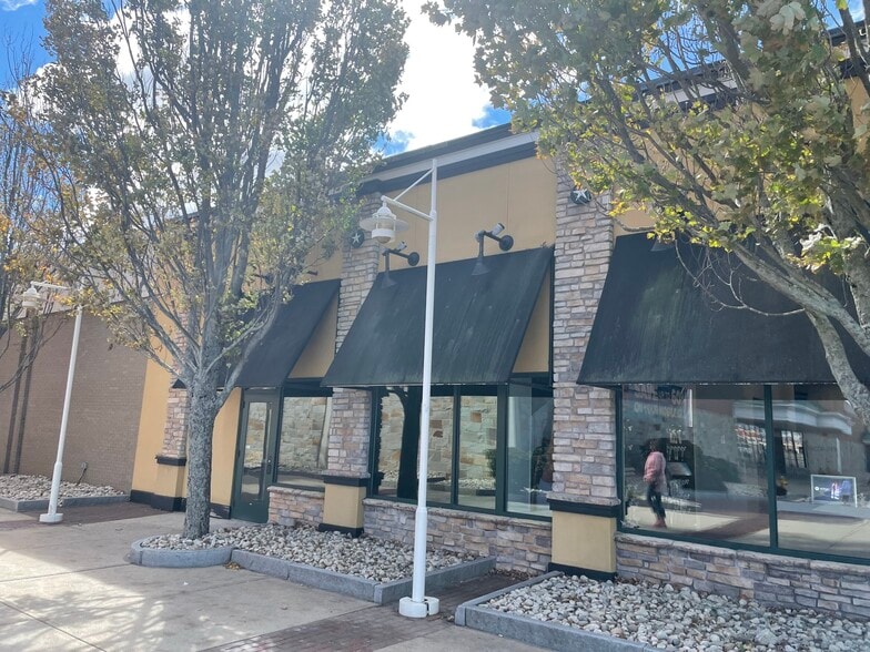 More Photos Of 364 Maine Mall Rd, South Portland Unknown For Lease